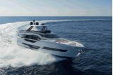 Ferretti Yachts 800 